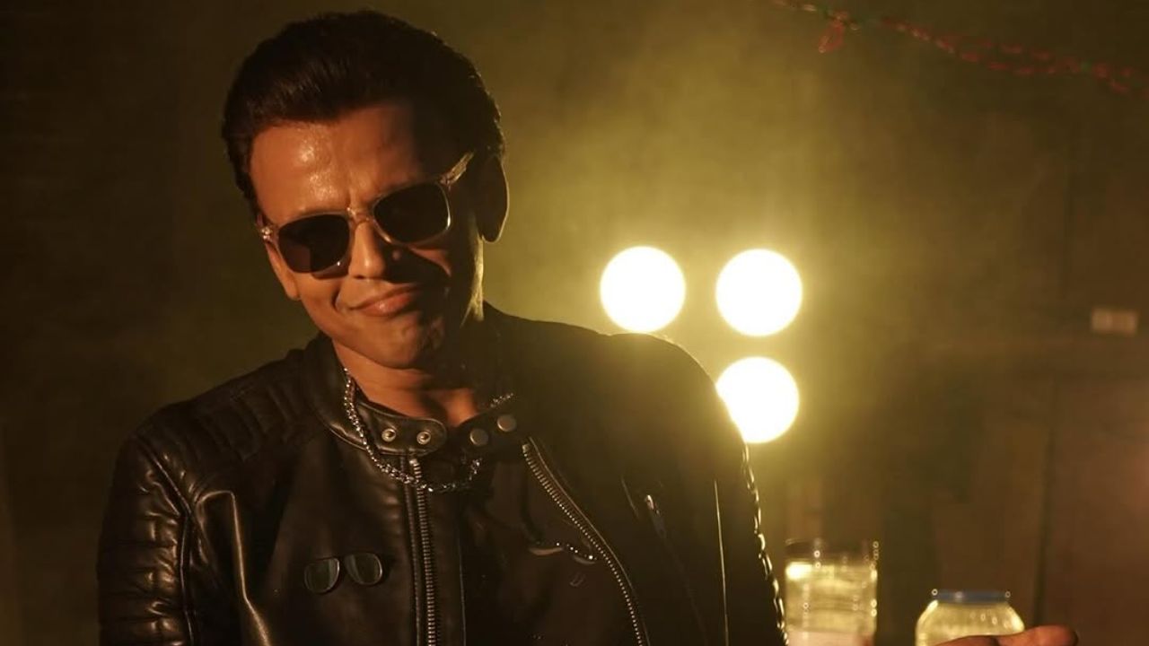 अभिजीत सावंतने शेअर केलेल्या फोटोमध्ये त्याचा जबरदस्त लूक चाहत्यांना आवडला आहे. तसेच तो नवा लूक घेऊन कोणते गाणं रिलीज करणार याकडे त्यांचे लक्ष आहे. 