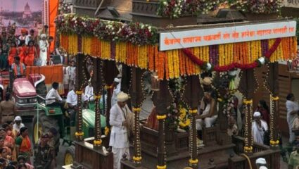 Ashadhi Wari : पंढरीच्या वारीचा ‘असा’ आहे इतिहास; आळंदीहून वारीची परंपरा कशी झाली सुरु ?