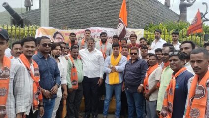 Bhayander News : मीरा-भाईंदरमध्ये मनसेमध्ये हिंदी भाषिकांचा प्रवेश ; अविनाश जाधव यांचा सदावर्तेंवर घणाघाती हल्ला