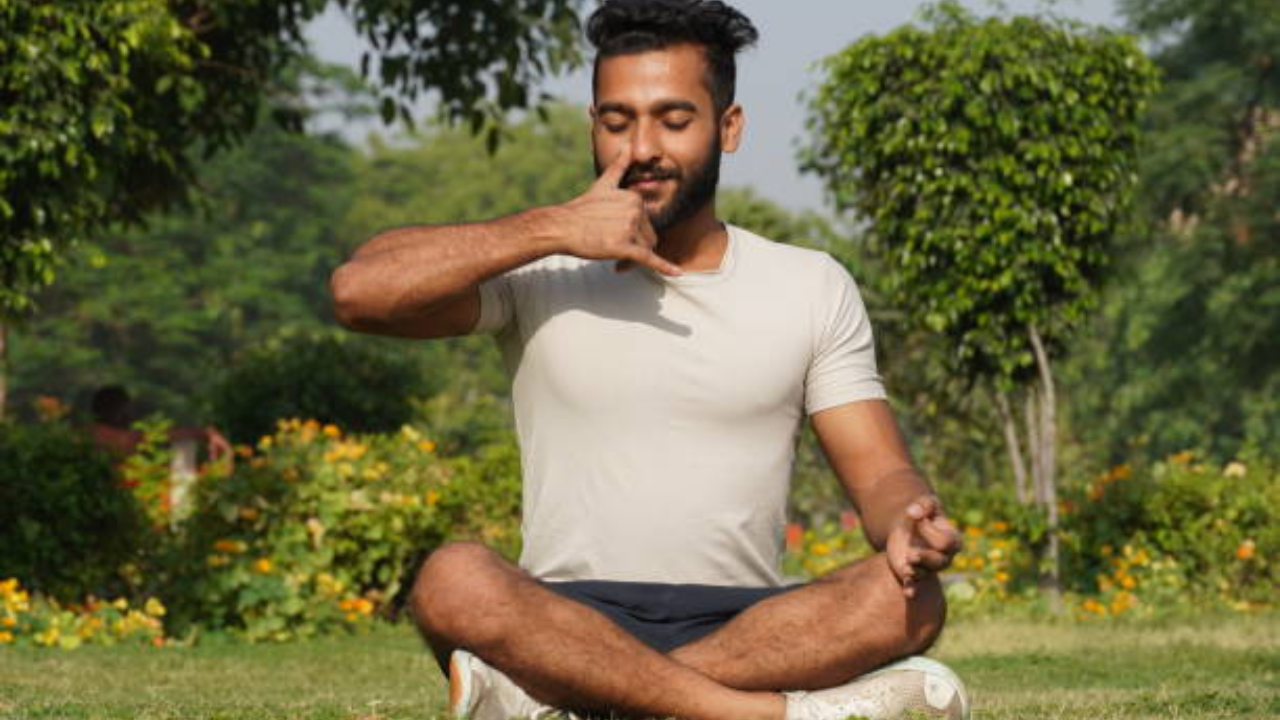 भ्रामरी प्राणायम करण्याच्या स्टेप्स