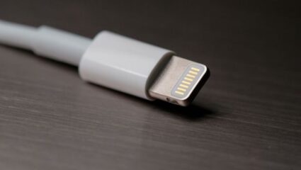 USB Type-C ची कटकट अखेर संपणार! चीनच्या 50 कंपन्यांनी तयार केली ऑल इन वन ‘सुपर केबल’, युजर्ससाठी अशी ठरणार फायदेशीर