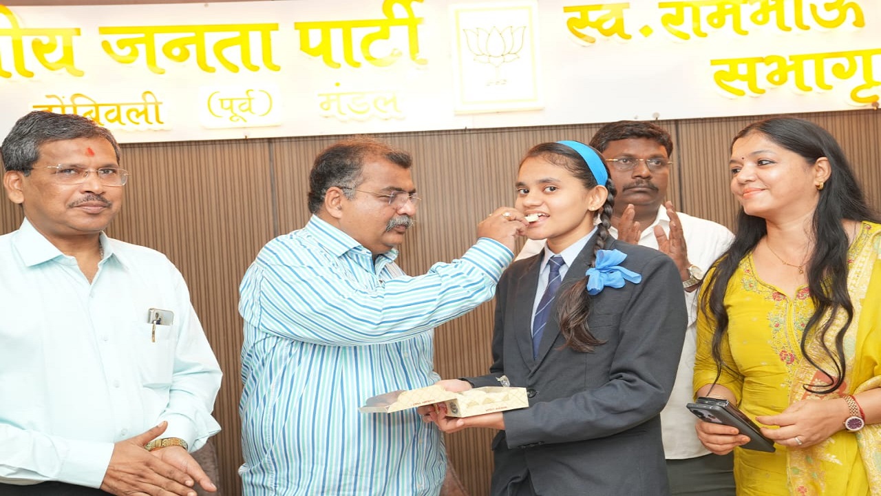 भाजप प्रदेश कार्याध्यक्ष रवींद्र चव्हाण यांच्याकडून राजनंदिनी सावंत हिचा सन्मान
