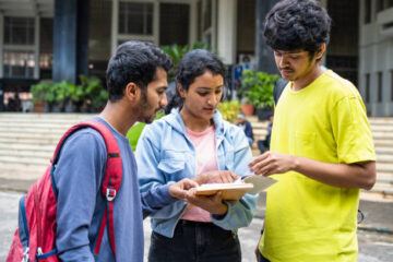UGC NET Admit Card: 2 शिफ्ट, 2 सेक्शन आणि 2 पद्धतीचे प्रश्न, असा असेल पेपर