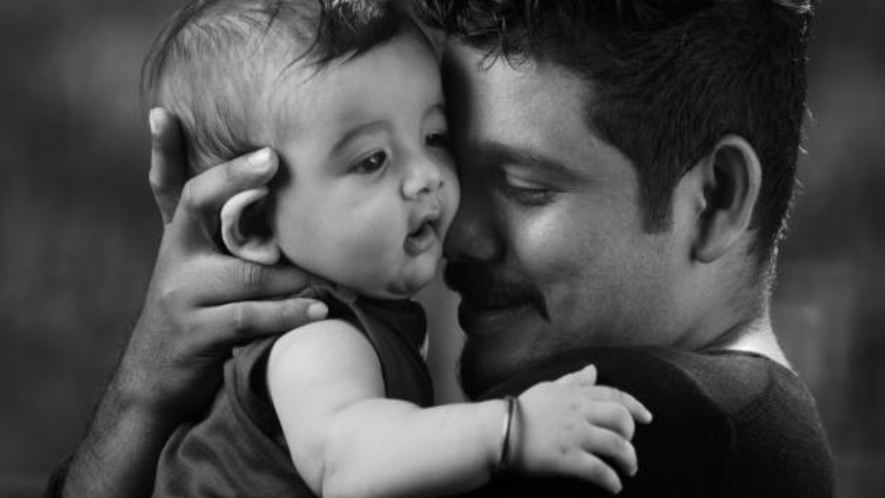 Father’s Day 2025: वडिलांकडूनच 4 गोष्टी शिकतात मुलं, तज्ज्ञांनी सांगितलं काय घ्यावी काळजी