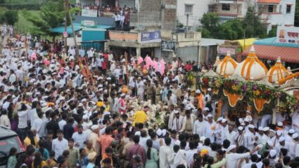 काटेवाडीत रंगले मेढ्यांचे रिंगण, डोळ्याचे फिटले पारणे; पालखी सोहळा इंदापूर तालुक्यात दाखल