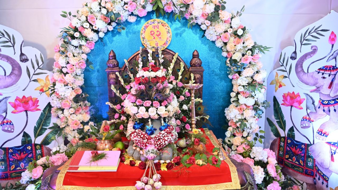 लालबागचा राजा सार्वजनिक गणेशोत्सव मंडळाचे हे ९२ वे वर्ष आहे. प्रतिवर्षाप्रमाणे यावर्षीही लालबागच्या राजाचा “गणेश मुहूर्त” सोहळा शनिवार दिनांक १४ जून २०२५ रोजी मोठ्या उत्साहात पार पडला.
