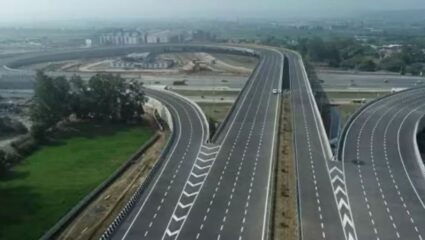 Shaktieeth Expressway: ‘शक्तिपीठ’ महामार्गावरून राजकारण तापलं; फडणवीसांच्या प्रकल्पावरून कोल्हापुरात तणाव