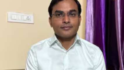 डॉ. श्याम सुंदर पाठक यांचा प्रेरणादायी प्रवास! शिक्षक, ज्योतिषाचार्य ते पीसीएस अधिकारी…