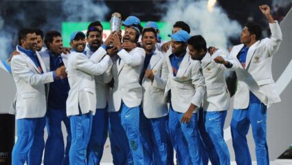 IND vs ENG : या दिनी भारताच्या कॅप्टन कुलने रचला होता इतिहास, कठीण काळात टीम इंडीयाला बनवलं चॅम्पियन!