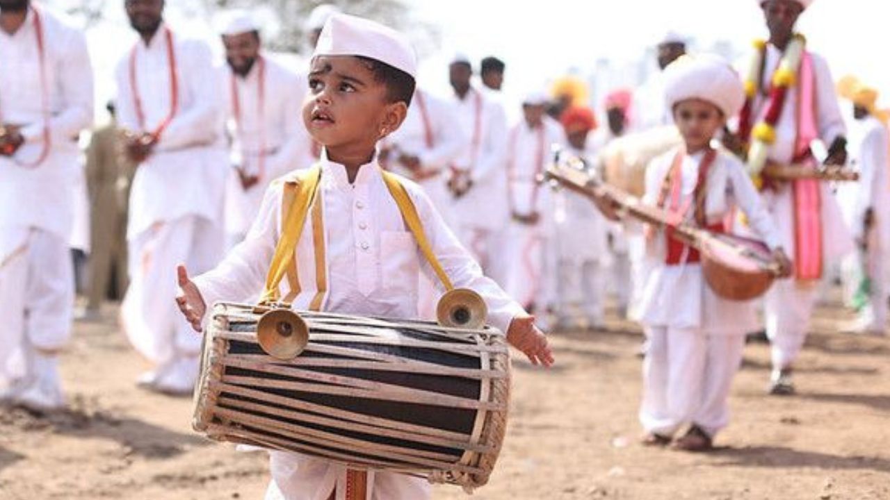 माळशिरस: नामस्मरण, ध्यान आणि कीर्तन-प्रवचनाने ज्ञानाची साखळी पूर्ण होऊन विठ्ठलरूप होणं ते माळशिरस.