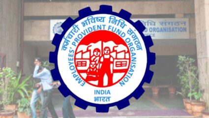 ७ कोटी कर्मचाऱ्यांसाठी आनंदाची बातमी, पीएफ खात्यात व्याजाचे पैसे झाले जमा
