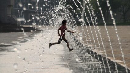 Heatwave 2025 Europe : युरोपमध्ये उष्णतेचा कहर! 10 दिवसांत 2300 मृत्यू, हवामान बदल ठरतोय प्राणघातक