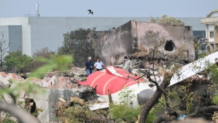 Air India plane crash: टेकऑफच्या काही सेकंदातच दोन्ही इंजिन बंद…, एअर इंडिया विमान अपघातात धक्कादायक खुलासे