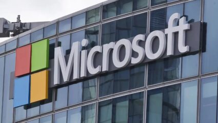 Microsoft 9,000 कर्मचाऱ्यांना काढणार कामावरून, पाकिस्तानमधील कार्यालयाला ठोकले कुलूप