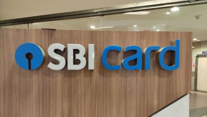 SBI कार्ड वापरकर्त्यांसाठी महत्वाची बातमी! ११ ऑगस्टपासून ‘या’ महत्वाच्या सुविधा होणार बंद, जाणून घ्या