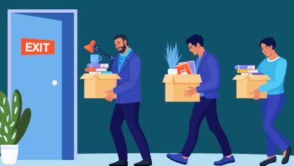 TCS चा मोठा निर्णय, १२००० हून अधिक कर्मचाऱ्यांना कामावरून काढणार; मध्यम-वरिष्ठ पदांवर होईल परिणाम