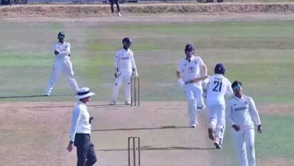 IND vs ENG : वैभव सुर्यवंशीने फलंदाजीने नाही तर गोलंदाजीने केला कहर! वाचा U19 इंग्लड विरुद्ध भारत सामन्याचा अहवाल