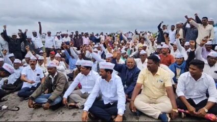 शक्तीपीठ महामार्गाविरोधात बळीराजाची ‘शक्ती’ एकवटली; 12 जिल्ह्यात रास्ता रोको आंदोलन