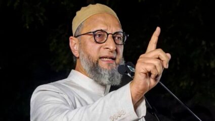 ‘असंच रील्स बघत फिरणार का’; बिहारमधील भर सभेत ओवेसींनी तरुणांना झापलं, पाहा VIDEO