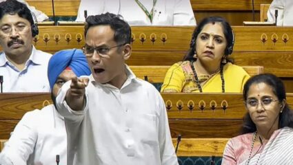 पहलगाममध्ये दहशतवादी आलेच कसे? हल्ल्यानंतर पळून जाण्यास कोणी मदत केली? : गौरव गोगोईंचे संसदेत सवाल