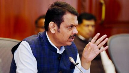 CM देवेंद्र फडणवीसांची महायुतीच्या मंत्र्यांना तंबी, म्हणाले, यापुढे एकही चूक झाली तर…