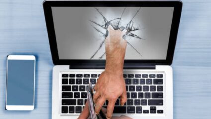 Cyber Crime: गुन्हा दाखल झाला सांगितलं अन्…; महिलेची सात लाखांची फसवणूक