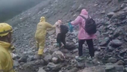 Kedarnath Yatra: केदारनाथ यात्रेत निसर्गाचा ब्रेक; हायवे बंद अन्…; पहा Video