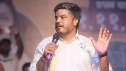 ‘वाकड्यात काम करण्यासाठी तुम्हाला कृषीमंत्रिपद दिलेलं नाही’; दत्तात्रय भरणे यांच्या वक्तव्यावरुन रोहित पवारांची टीका