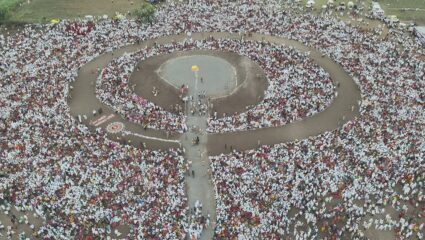 लक्ष लक्ष नयनांनी अनुभवला रिंगण सोहळा; बाजीराव विहीर येथे पार पडले उभे आणि गोल रिंगण
