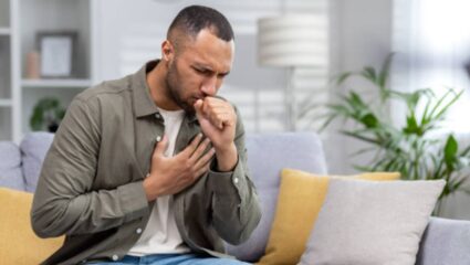 सर्दीमुळे श्वास घेण्यास त्रास होतो? मग ‘या’ घरगुती काढ्याचे नियमित करा सेवन, रोगप्रतिकारशक्ती वाढण्यास होईल मदत