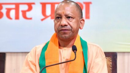Yogi Adityanath on Delhi Visit: योगी आदित्यनाथ दिल्ली दौऱ्यावर; यूपी BJP प्रदेशाध्यक्ष निवडीच्या हालचालींना वेग