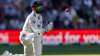 Ind vs Eng 3rd Test : लाईव्ह सामन्यात भारताला मोठा झटका! ऋषभ पंतला दुखापत; सोडावे लागले मैदान..