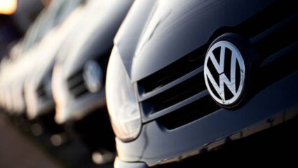 Volkswagen Cars वर छप्परफाड डिस्काउंट, तब्बल 2.5 लाखांची सूट