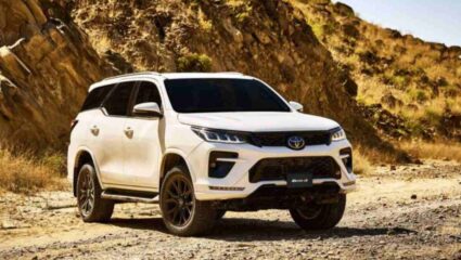 एका Toyota Fortuner वर किती टॅक्स लावते सरकार? आकडा वाचाल तर हैराण व्हाल !