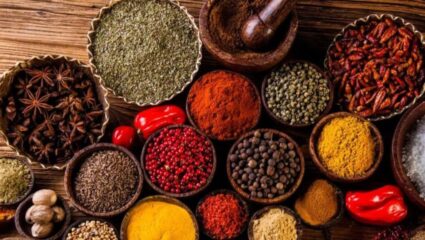 Mansoon Health Tips : सर्दी-खोकल्यावर रामबाण उपाय ; स्वयंपाक घरातील ‘हे’ मसाले करतील आजार छूमंतर