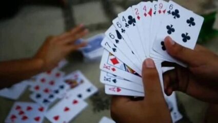 इचलकरंजी तालुक्यात जुगार अड्डयावर छापा, नऊ जणांना अटक; तब्बल लाखोंचा मुद्देमाल जप्त