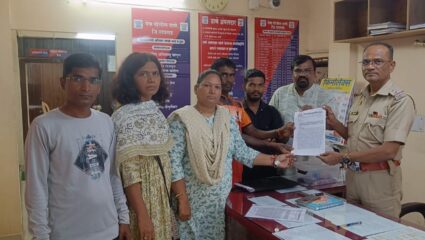 Raigad News : चिमुकलीला न्याय मिळणार तरी केव्हा ; खुशबू मृत्यूप्रकरणी पेणमध्ये ठिय्या बेमुदत आंदोलन