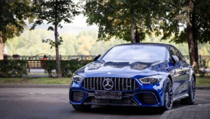 अमेरिका आणि इटलीच्या नाकावर टिचून ‘हा’ देश बनला Luxury Cars चा बादशाह, जगभरात वाजतोय डंका