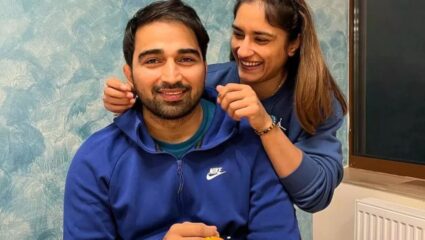 Vinesh Phogat become Mother: विनेश फोगाटच्या घरी चिमुकल्या पाहुण्याचे आगमन; चाहत्यांकडून शुभेच्छांचा वर्षाव