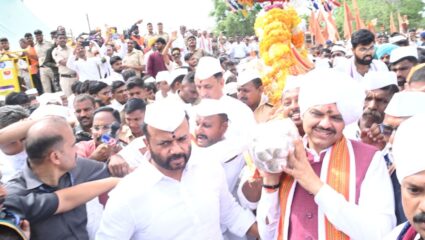 Ashadhi Wari Sohla: आषाढी एकादशीसाठी पंढरपूर सज्ज; देवेंद्र फडणवीस सपत्नीक विठ्ठलपूजेसाठी दाखल