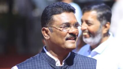 MNS Morcha News: प्रताप सरनाईक मोर्चातून बाहेर; आंदोलकांचा कडाडून विरोध
