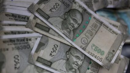 Indian Currency : भारतीय नोटांवर महात्मा गांधीजींचाच फोटो का? आरबीआयने केला मोठा खुलासा