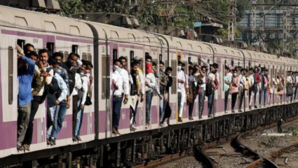 20 दिवसांपासूनच्या आंदोलनाला तीव्र स्वरूप! दिवा स्थानकावर रेल रोकोचा इशारा
