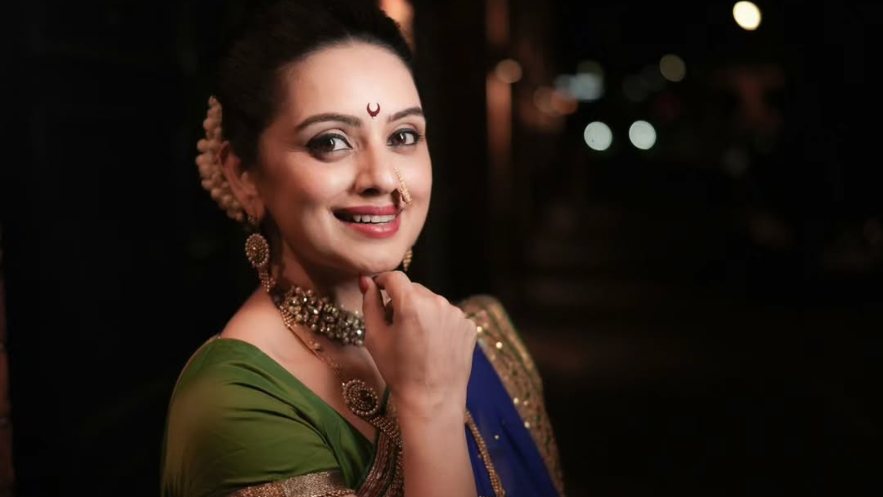 अभिनेत्रीने कॅप्शनमध्ये 'नृत्यात लावण्य,नसानसात महाराष्ट्र!