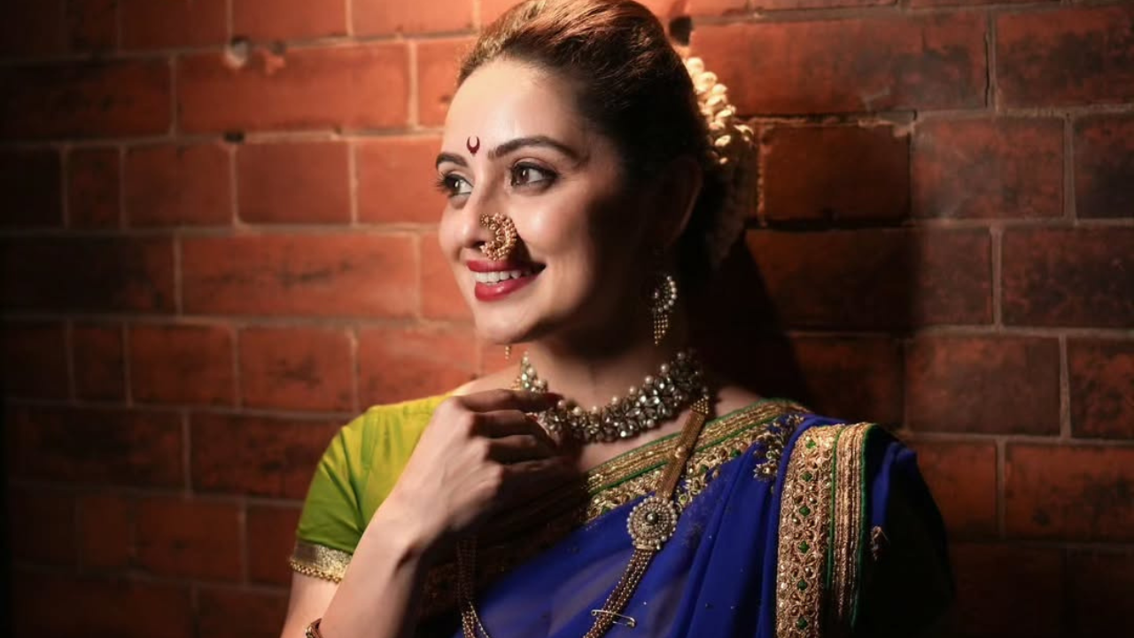 अभिनेत्री श्रुती मराठेने तिच्या सोशल मीडियावर नवीन फोटोशूट शेअर केला आहे. या छायाचित्रांमध्ये अभिनेत्री फार आकर्षक दिसत आहे. 