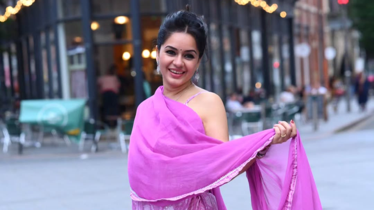 अभिनेत्री सुखदा खांडकेकरने सोशल मीडिया हँडलवर नवीन फोटोशूट शेअर केला आहे. ही पोस्ट वाऱ्याच्या वेगाने व्हायरल होत आहे.