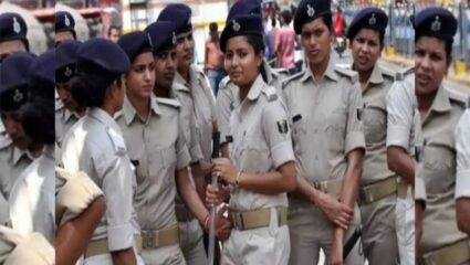 No Make up in Police Department : वर्दीमध्ये करता येणार नाही मेकअप; पोलिसांना मेकअप आणि रिल्स काढण्यावर बंदी