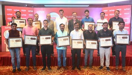 Navarashtra Governance Award 2025 : मंत्री दत्तात्रय भरणे यांच्या हस्ते पुरस्काराचे वितरण; शासकीय अधिकाऱ्यांचा गौरव