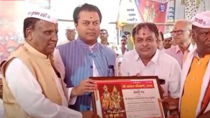 Ashadhi Wari 2025 : 31 एसटी बस मधून 1500 वारकरी पंढरपूर कडे रवाना Amit Deshmukh