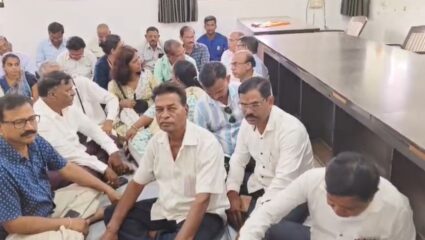 Raigad News : गेल इंडिया कंपनीच्या प्रस्तावित पाईपलाईन प्रकल्पाविरोधात शेतकऱ्यांचे लाक्षणिक उपोषण